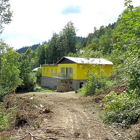 Comfortable In Nedvedice With Private Garden Hotel