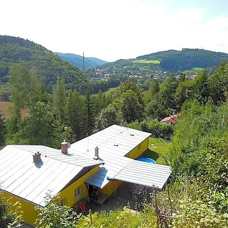 Comfortable In Nedvedice With Private Garden
